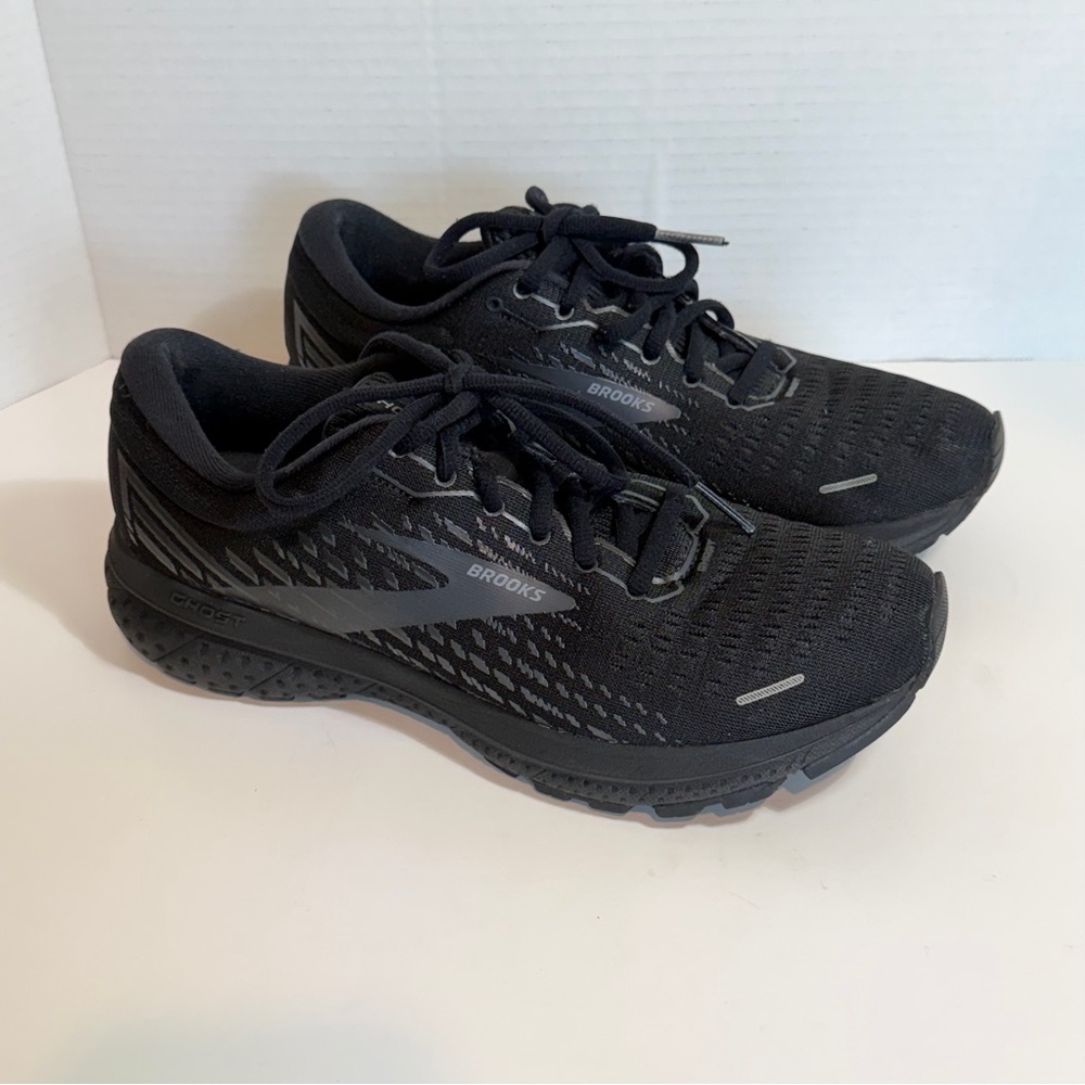 Brooks Ghost 13 size women’s 9.5